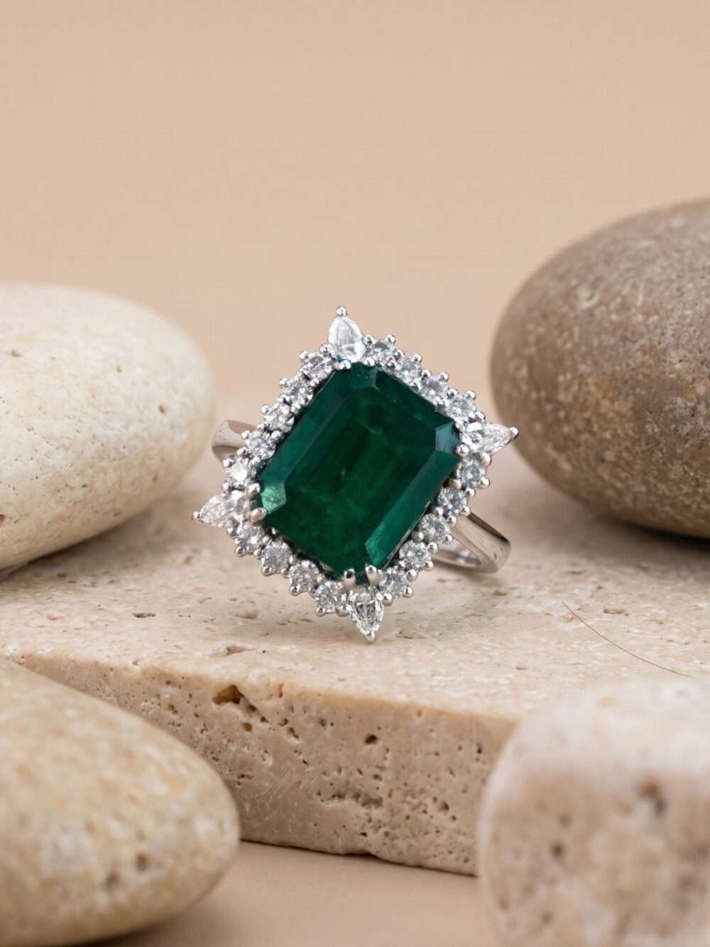 Majestic Emerald Cut 18K White Gold Green Gemstone Ring - Picture 6 of 9